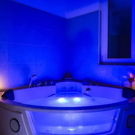 Villa In With Swimming Pool