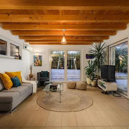 In With Swimming Pool Villa