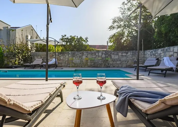 In With Swimming Pool *