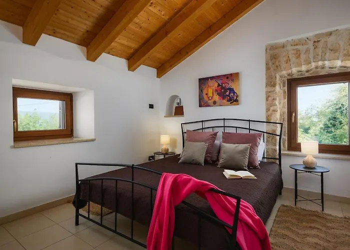 Villa In With Swimming Pool