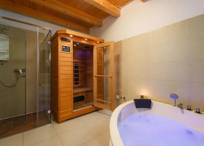 Villa In With Swimming Pool *