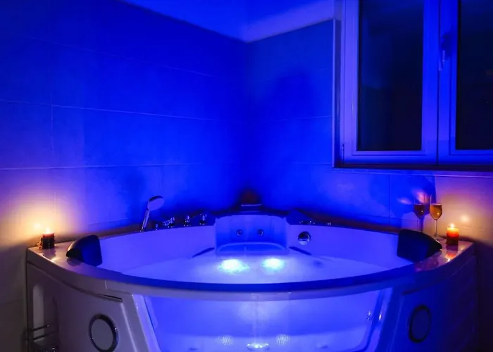 Villa In With Swimming Pool