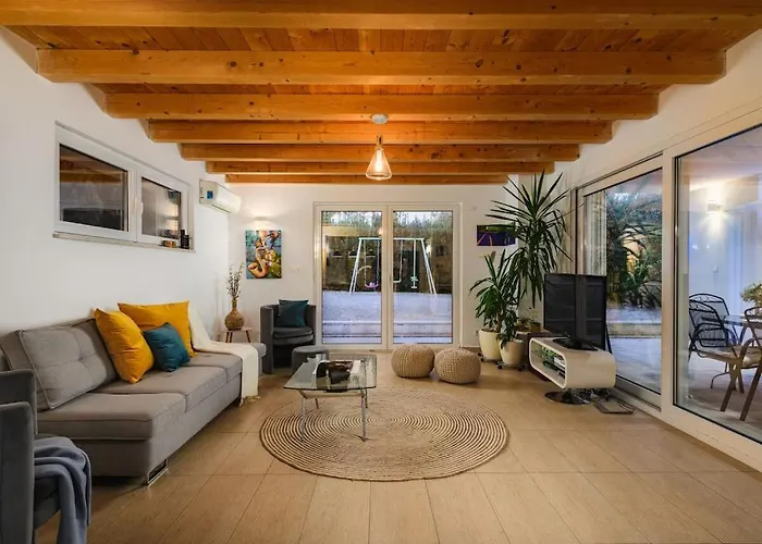 In With Swimming Pool Villa